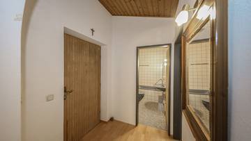 Thumbnail von Dachgeschosswohnung mit schönem Bergblick