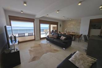 Thumbnail von Moderne Villa mit Pool in erster Reihe zum Meer