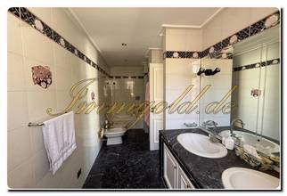 Thumbnail von Immogold Sizilianischer Luxustraum Exklusive Villa nahe Palermo, mit fünf Schlafzimmern, drei separaten Apartments, Meerblick, spektakulärer Dachterrasse und tollem Pool