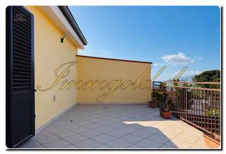 Thumbnail von Immogold Sizilien Charmantes, renoviertes Strandhaus in Altavilla Milicia bei Palermo mit herrlichem Meerblick, drei Terrassen und einem abgeschiedenen Garten zum Entspannen