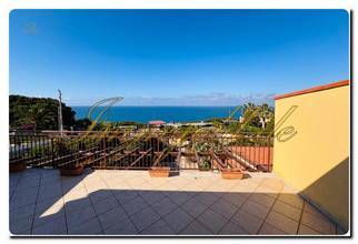 Thumbnail von Immogold Sizilien Charmantes, renoviertes Strandhaus in Altavilla Milicia bei Palermo mit herrlichem Meerblick, drei Terrassen und einem abgeschiedenen Garten zum Entspannen