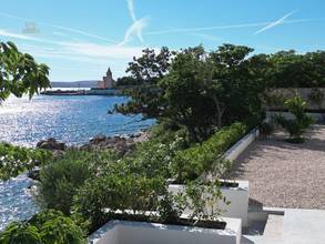 Thumbnail von Moderne Luxusvilla in erster Reihe am Meer mit Infinity-Pool und direktem Strandzugang