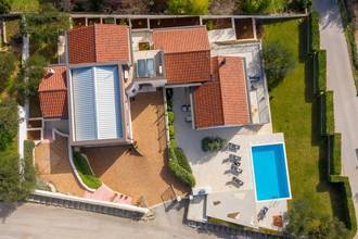 Thumbnail von Mediterrane Neubauvilla mit beheiztem Pool und Panoramablick auf das Meer