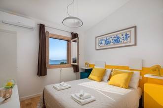 Thumbnail von Mediterrane Neubauvilla mit beheiztem Pool und Panoramablick auf das Meer