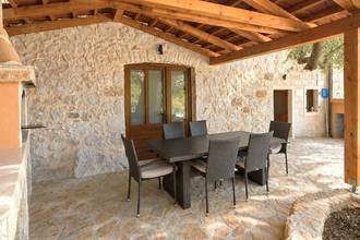 Thumbnail von Mediterranes Steinhaus mit Pool und Meerblick
