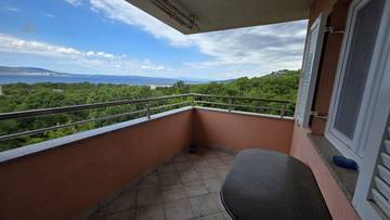 Thumbnail von Möblierte Wohnung mit Meerblick und Balkon nahe Strand