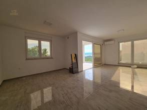 Thumbnail von Moderne Wohnung mit Meerblick und zwei Balkonen