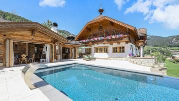 Thumbnail von Einzigartige Landhausvilla mit Pool und unverbaubarem Seeblick