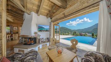 Thumbnail von Einzigartige Landhausvilla mit Pool und unverbaubarem Seeblick