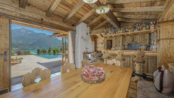 Thumbnail von Einzigartige Landhausvilla mit Pool und unverbaubarem Seeblick