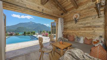 Thumbnail von Einzigartige Landhausvilla mit Pool und unverbaubarem Seeblick