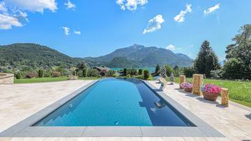 Thumbnail von Einzigartige Landhausvilla mit Pool und unverbaubarem Seeblick