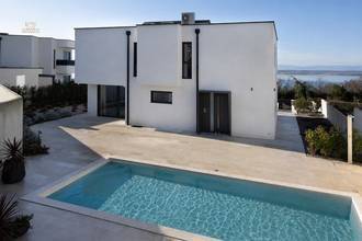 Thumbnail von Moderne Villa mit Pool, Meerblick und Wellnessbereich
