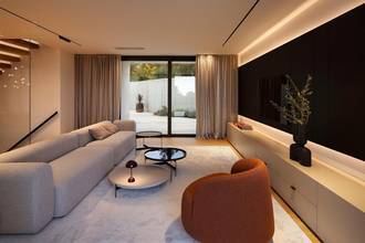 Thumbnail von Moderne Villa mit Pool, Meerblick und Wellnessbereich
