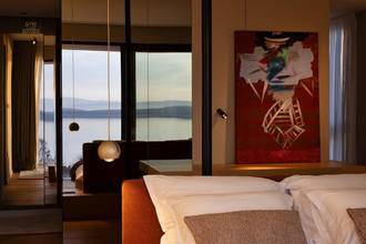 Thumbnail von Moderne Villa mit Pool, Meerblick und Wellnessbereich