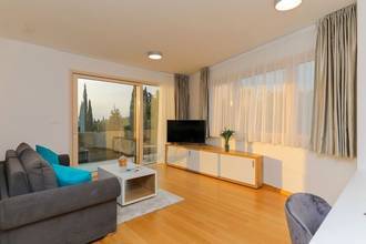 Thumbnail von Moderne Villa mit beheiztem Pool, Sauna und Meerblick