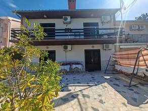Thumbnail von Haus mit 4 Apartments und Meerblick, nur ca. 80 Meter zum Meer