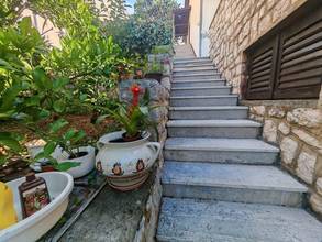 Thumbnail von Haus mit 4 Apartments und Meerblick, nur ca. 80 Meter zum Meer