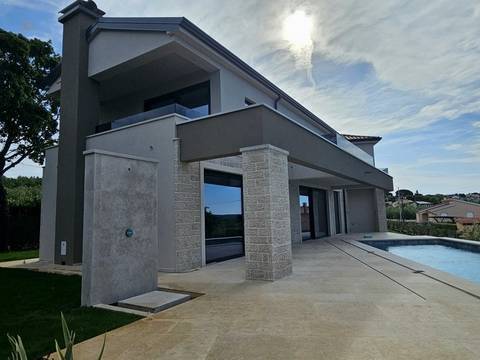 Moderne Villa mit Swimmingpool