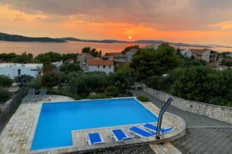 Thumbnail von Mediterrane Villa mit Pool und Panorama-Meerblick, Region Sibenik