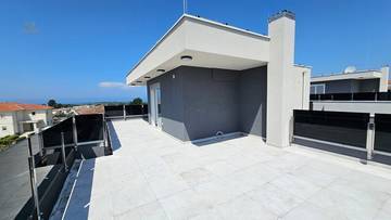 Thumbnail von Neubau-Penthouse mit privater Dachterrasse und Meerblick