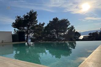Thumbnail von Moderne Neubau-Villa mit Swimmingpool und Meerblick