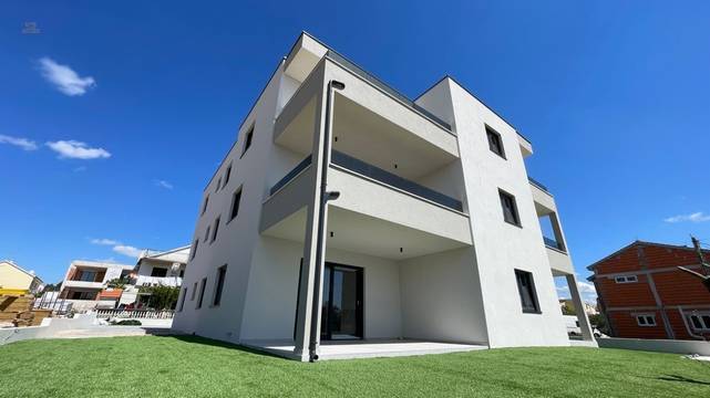 Moderne Neubauwohnung mit Meerblick