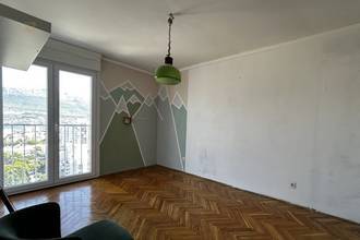 Thumbnail von Helles Apartment mit Meerblick und Balkon im 13. Stock