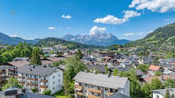 Thumbnail von Hochwertige Dachgeschosswohnung mit schönem Ausblick in Ruhelage