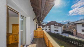 Thumbnail von Hochwertige Dachgeschosswohnung mit schönem Ausblick in Ruhelage