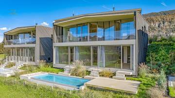 Thumbnail von Architektenvilla mit Pool und unverbaubarer Aussicht