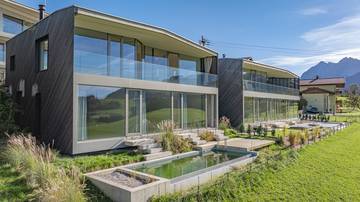 Thumbnail von Architektenvilla mit Pool und unverbaubarer Aussicht