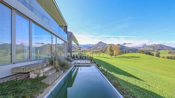 Thumbnail von Architektenvilla mit Pool und unverbaubarer Aussicht
