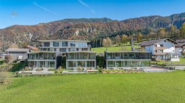 Thumbnail von Architektenvilla mit Pool und unverbaubarer Aussicht