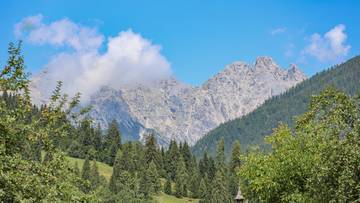 Baugrund mit 360-Grad Panorama-Ausblick in Ruhelage