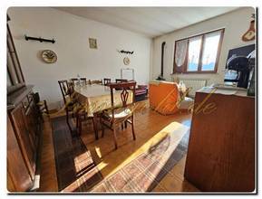 Thumbnail von Exklusiv bei Immogold®: Freistehendes Landhaus mit traumhaftem Panoramablick über der Langhe