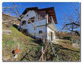 Thumbnail von Exklusiv bei Immogold®: Freistehendes Landhaus mit traumhaftem Panoramablick über der Langhe