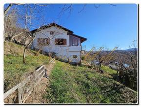 Thumbnail von Exklusiv bei Immogold®: Freistehendes Landhaus mit traumhaftem Panoramablick über der Langhe