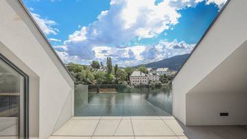 Thumbnail von Letztes verfügbares Luxus-Penthouse mit Bootsgarage am Traunsee