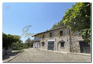 Immogold Süd-Piemont exklusives, restauriertes Natursteinhaus mit 75.000 m² Areal und traumhaftem Panoramablick nahe Monferrato