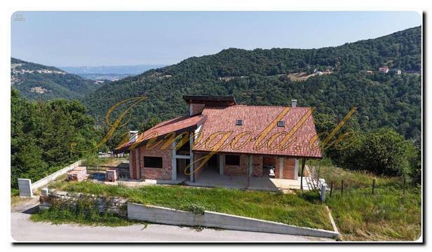 Exklusiver Villen-Rohbau mit traumhaftem Panoramablick und ca. 5.500 m² Grundstück gestalten Sie Ihr persönliches Traumdomizil im Piemont