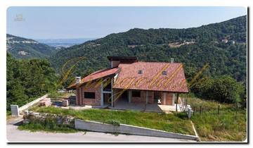 Exklusiver Villen-Rohbau mit traumhaftem Panoramablick und ca. 5.500 m² Grundstück gestalten Sie Ihr persönliches Traumdomizil im Piemont