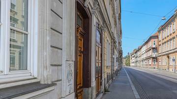 Thumbnail von Stadthaus in Opernnähe mit Baugenehmigung für 9 exklusive Wohnungen