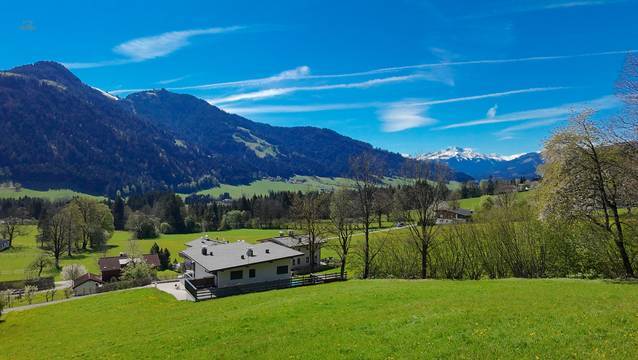 Großzügiges Baugrundstück in ruhiger, sonniger Aussichtslage