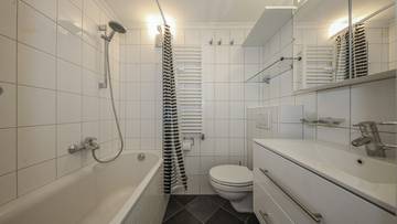 Thumbnail von Dachgeschosswohnung im Zentrum mit Panorama-Ausblick