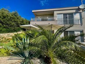 Thumbnail von Villa in erster Meereslinie mit Bootsanleger und Panoramablick