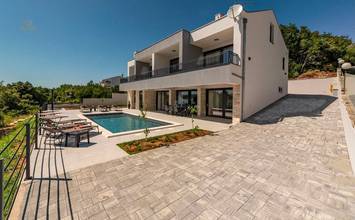 Thumbnail von Neu erbaute Luxusvilla mit Swimmingpool und Meerblick