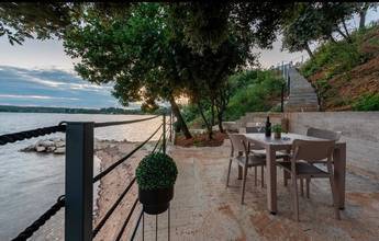 Thumbnail von Neu erbaute Luxusvilla mit Swimmingpool und Meerblick