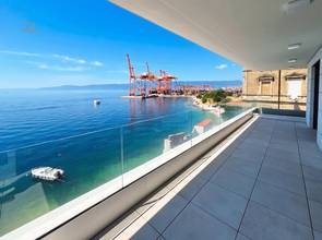 Luxuswohnung in erster Reihe am Meer mit Panoramablick