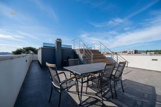 Neues Appartement mit Pool und Dachterrasse